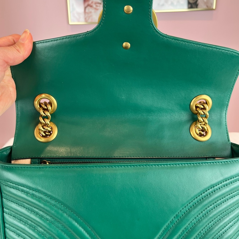 Green Gucci Small GG Marmont Matelasse Shoulder Bag - Picture 3 of 17